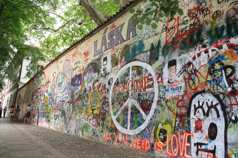 Muro em homenagem a John Lennon